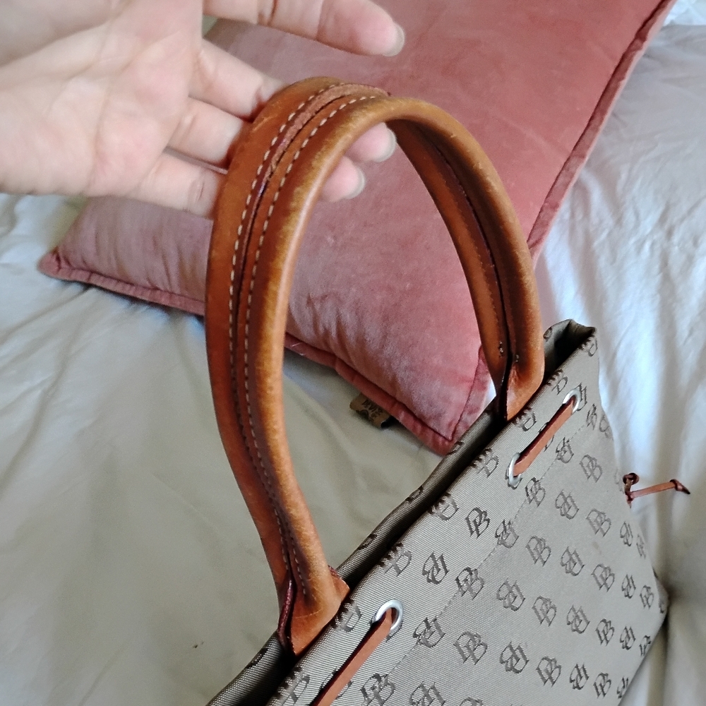 Dooney and Bourke vintage shoulder bag - Picture 3 of 5